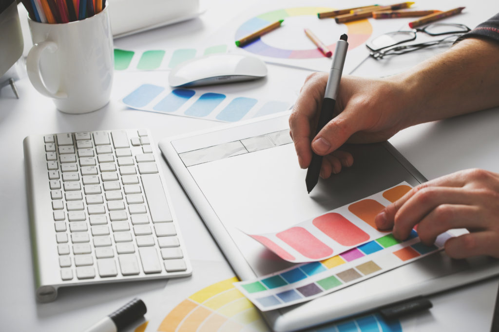 illustrator drawing illustrations for advert